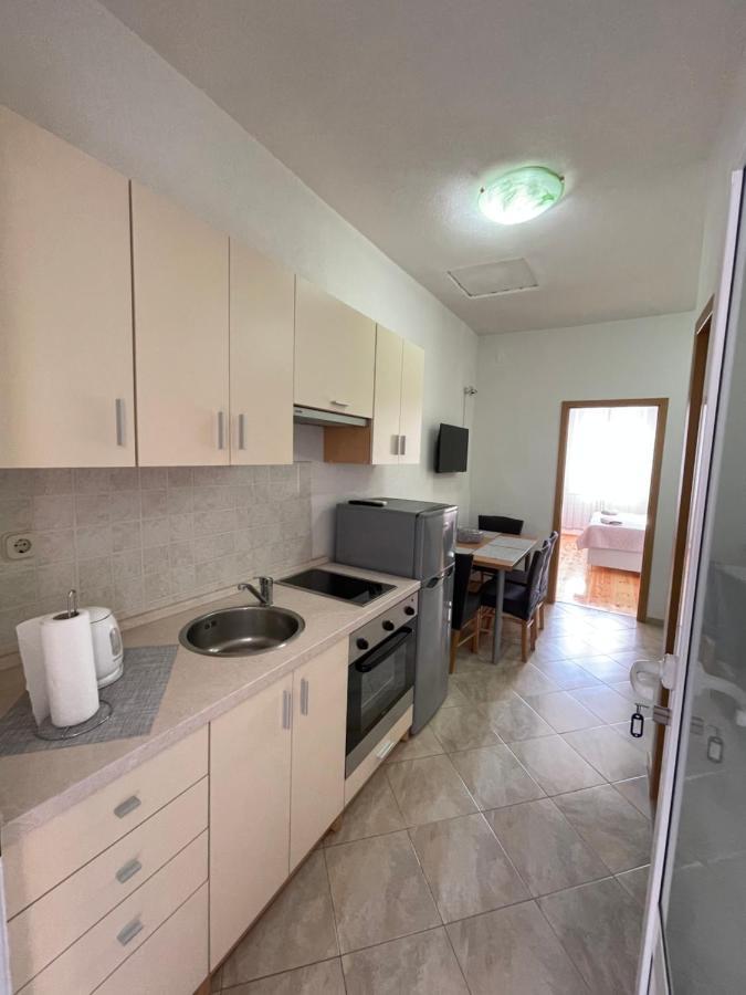 Ivan I Matej Apartments Блаце Экстерьер фото