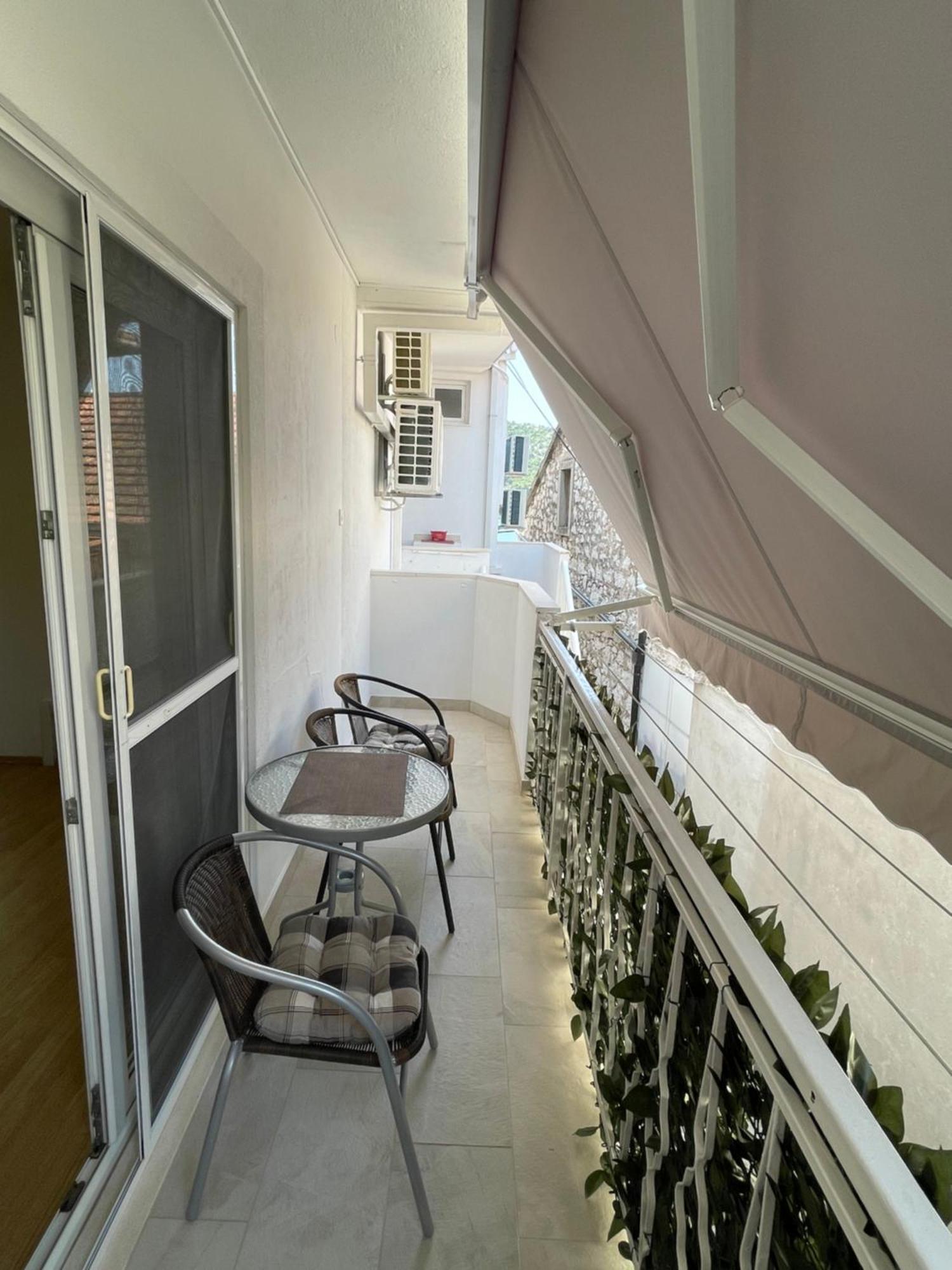 Ivan I Matej Apartments Блаце Экстерьер фото